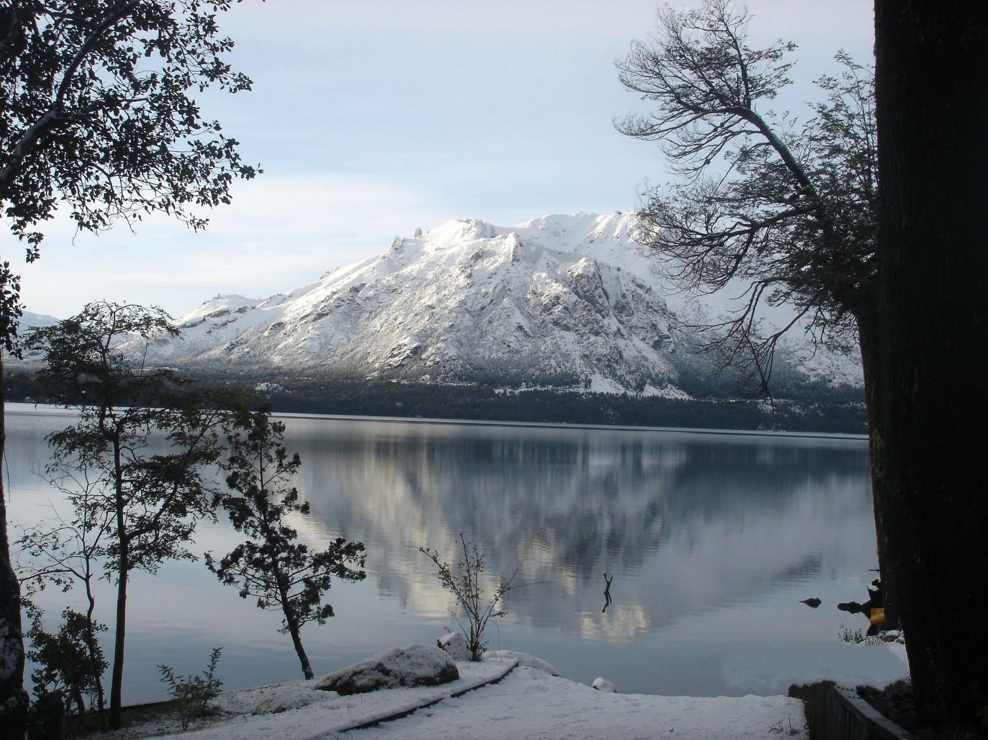 Refugio Del Lago San Carlos de Bariloche Luaran gambar